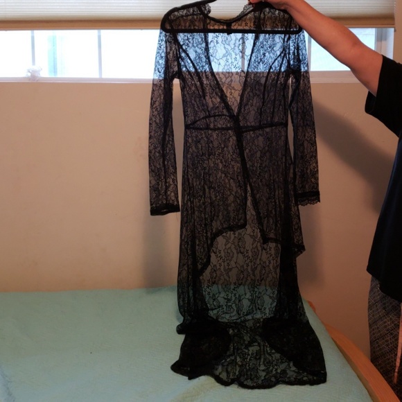 Cape - Picture 2 of 4